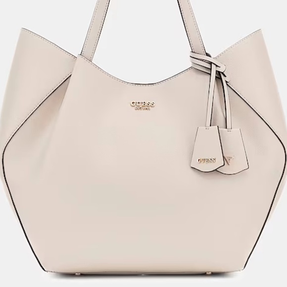 GUESS SET - Picture 4 of 15